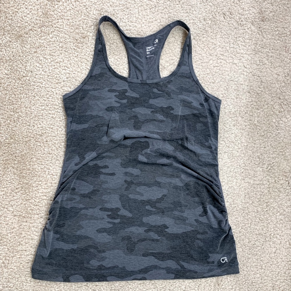 Gap Fit Breathe maternity tank